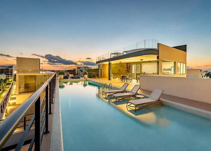 Luxury 2Br 2Ba, Ocean View, 200M From Beach